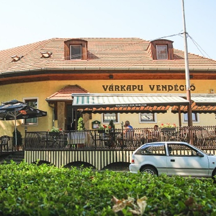 Péntek András / Várkapu Vendéglő és Panzió